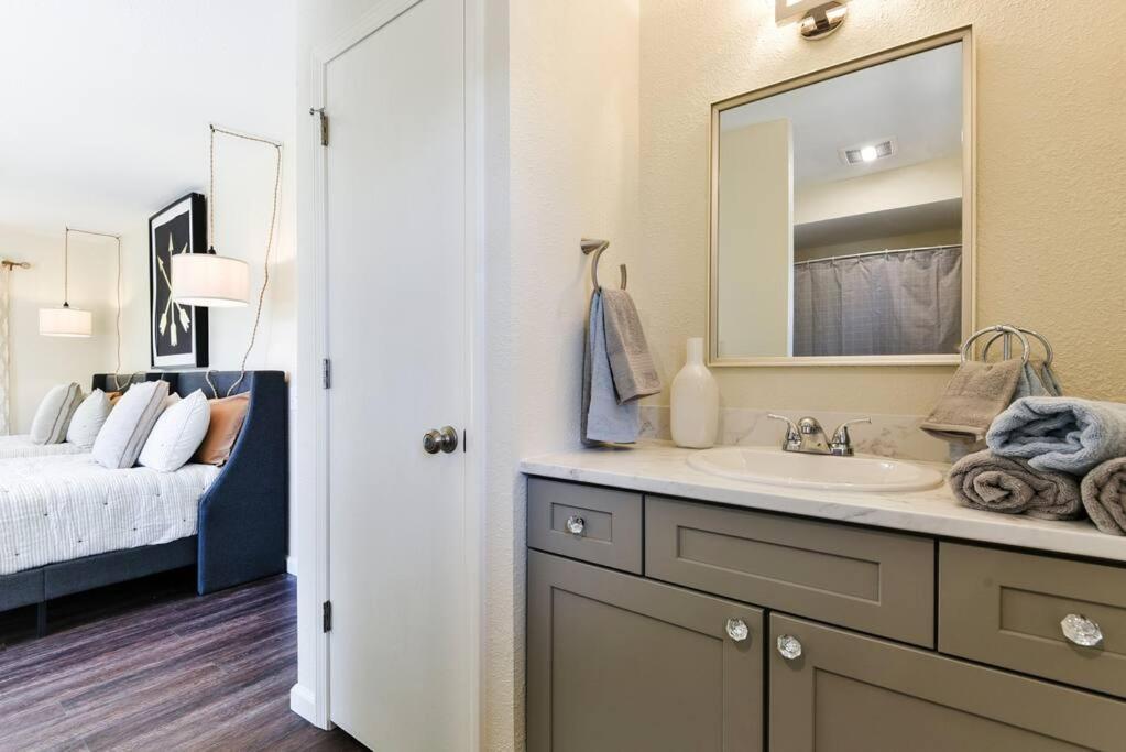 Sparkling Designer 3 Bed Suite By Taneycomo ブランソン エクステリア 写真